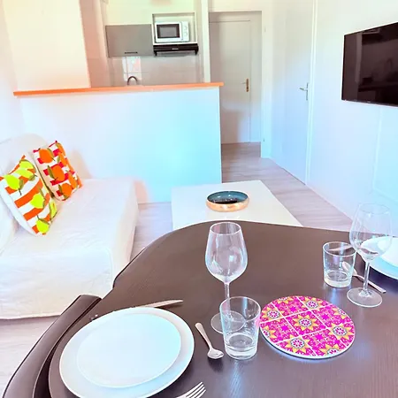 Appartamento Essentiel T1 Bis , Parking Privé&piscine Proche Aéroport